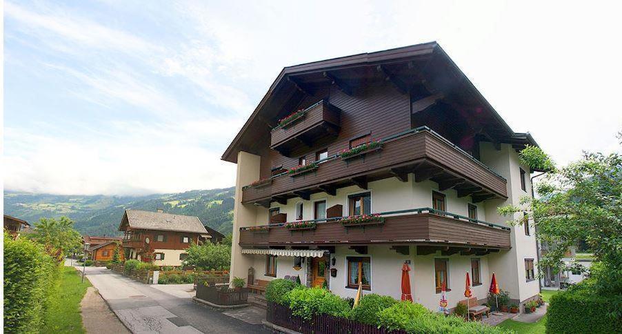 Gaestehaus Neuhauser *